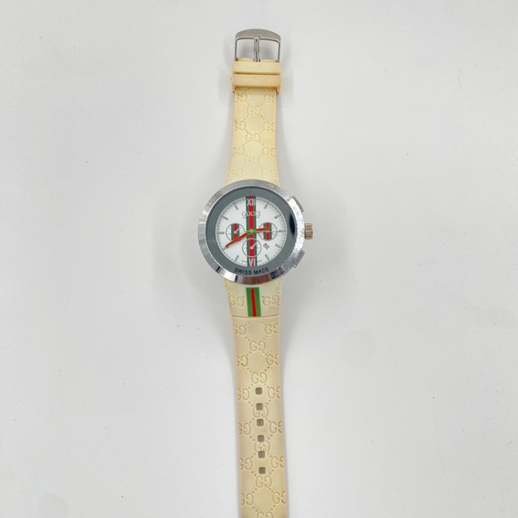 Gucci Other - Gucci Pantcaon white rubber strap watch
